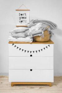 Nomi_chest_linen_textiles_01