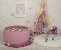 suchy-basen-dla-dzieci-retro-roz-minky-w-pokoju-dzieciecym_1